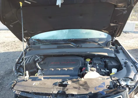 2018 Jeep Compass Latitude 4X4 из США, поврежденный, VIN 3C4NJDBB8JT176176